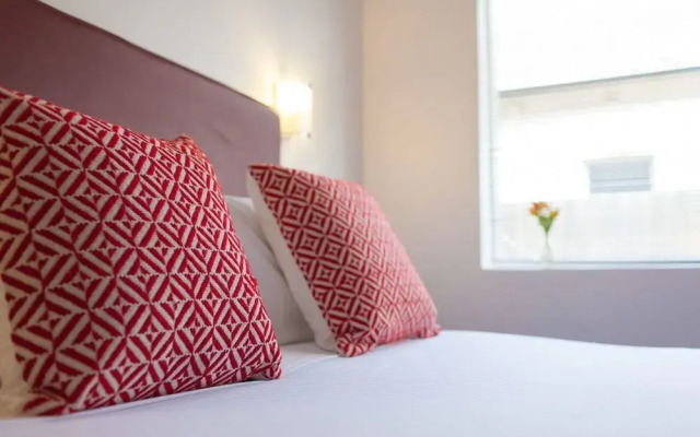 Easystay Studio Apartments