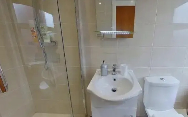 CovStays – Victoria House - Deluxe Studios in Coventry City Centre