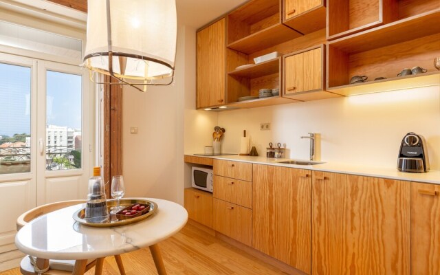 Tripas-Coração, Cordoaria River and Garden View