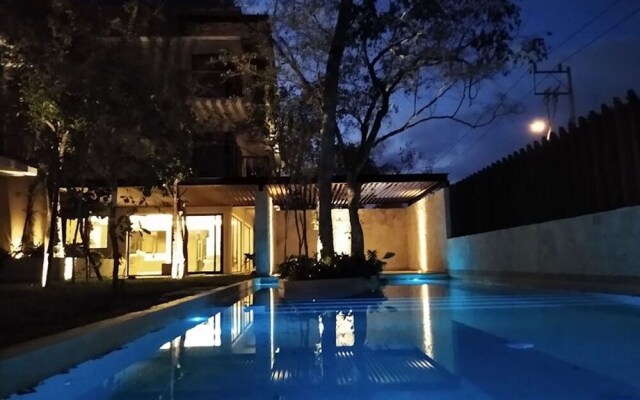 Amazing Penthouse Private Rooftop Jacuzzi