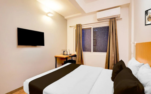 Spacious Comfort Stays Near Aerospace Museum