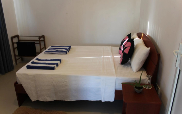 Riko surf House Hiri