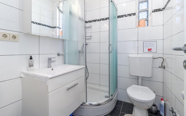 Amazing Home in Dramalj With Wifi and 2 Bedrooms