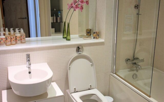 Extravagant Court Apartment