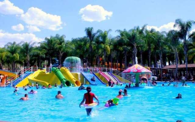 Guamúchil Parque Acuático & Cabañas