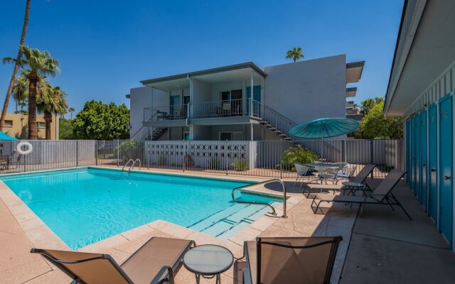 2BR Scottsdale Apartment by WanderJaunt