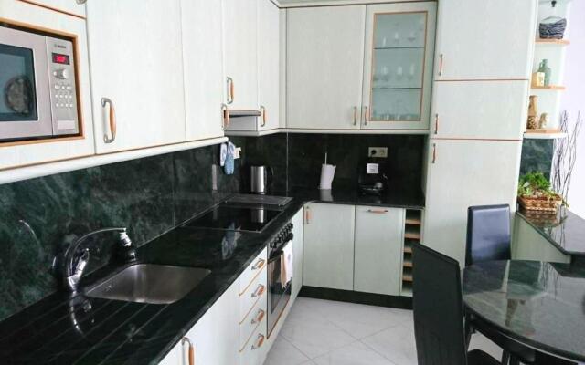 Apartment with 3 bedrooms in A Coruna with WiFi 200 m from the beach