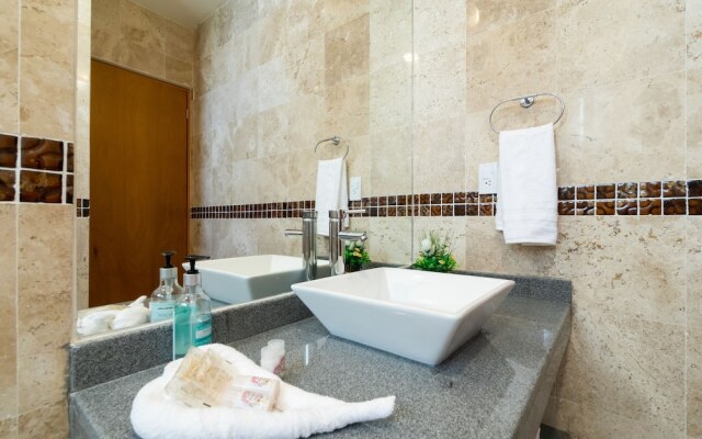 Kuyaan Coral Suites by Alex