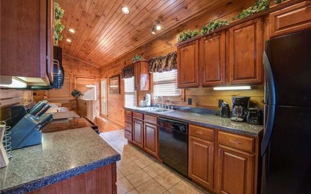 The Great Outdoors - Two Bedroom Cabin