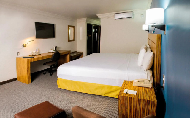 Radisson Hotel & Convention Center Toluca