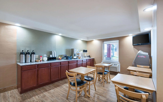 Quality Inn Near Pimlico Racetrack