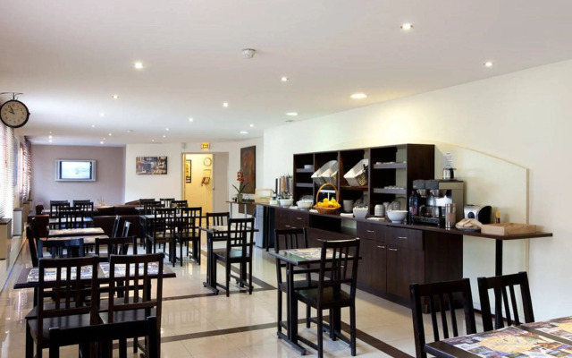 Hôtel Orly Superior