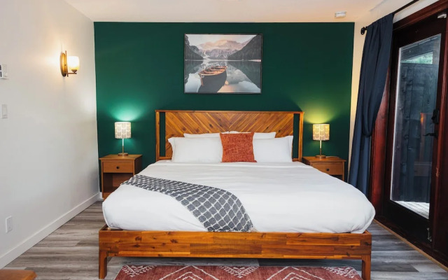 Tofino Oceanfront Hotel Suite