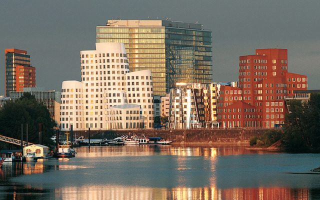 Holiday Inn Dusseldorf - Hafen