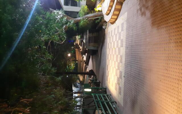 Pratikruti The Lakeview Resort