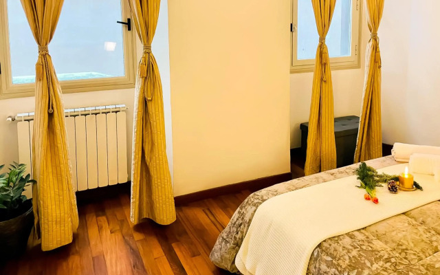 Trevi Fountain Luxury Guest House