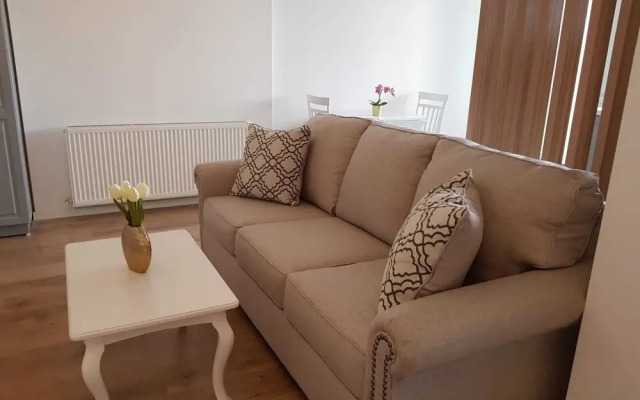 Bookingpedia Twin Apartments