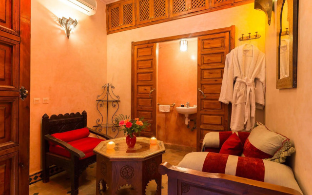 Riad Amina