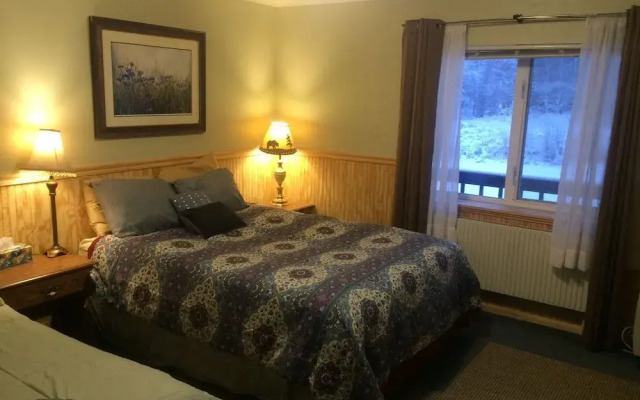 Alaska Grizzly Lodge