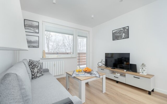 Mountain Corner Apartment by Renters