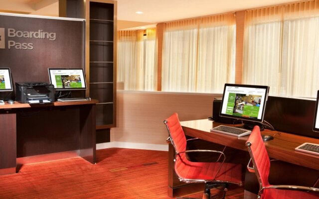 Courtyard by Marriott Dallas Arlington/Entertainment Dist