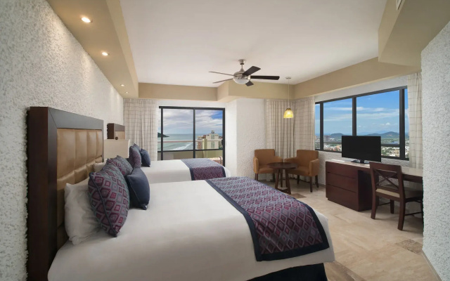 El Cid El Moro Beach Hotel