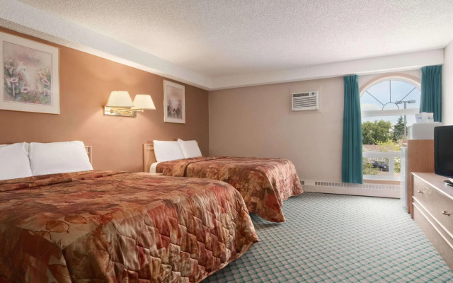 Travelodge by Wyndham Edmonton Airport