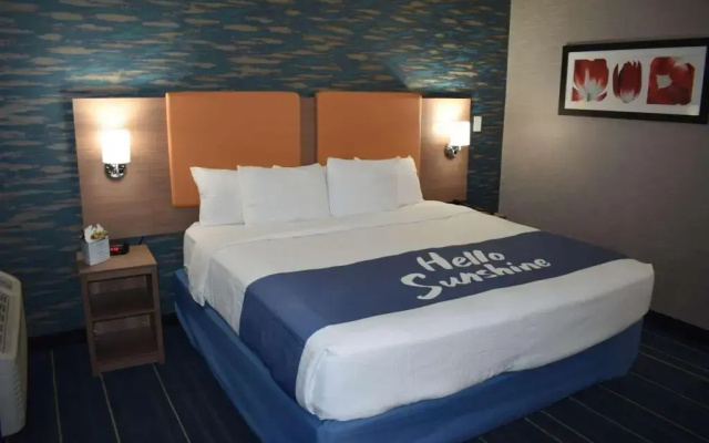 Days Inn By Wyndham Wayne