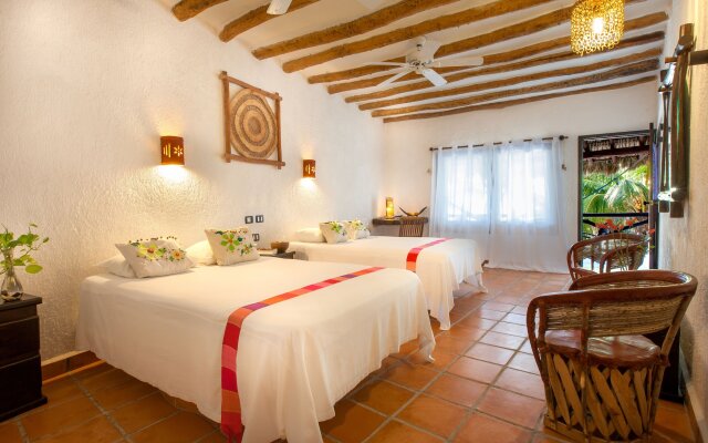 Beachfront Hotel La Palapa - Adults Only