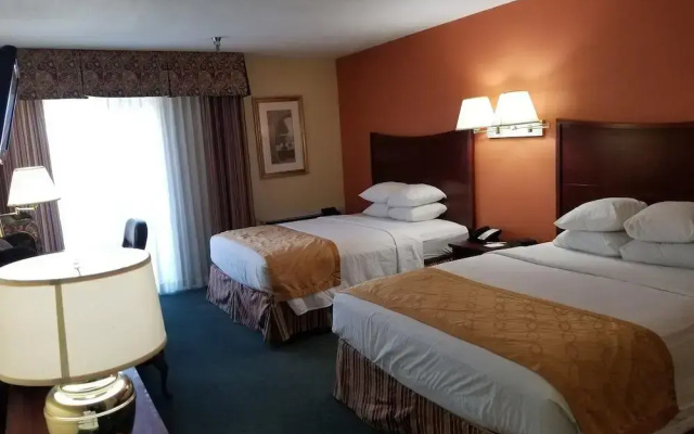 Days Inn & Suites Red Rock-Gallup