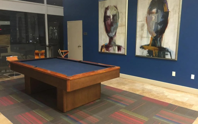 Lodgeur at Houston House