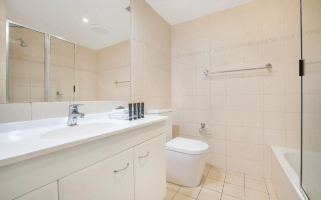 Paradise Centre Apartments