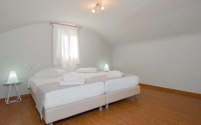 Splendour Hotel and Suites