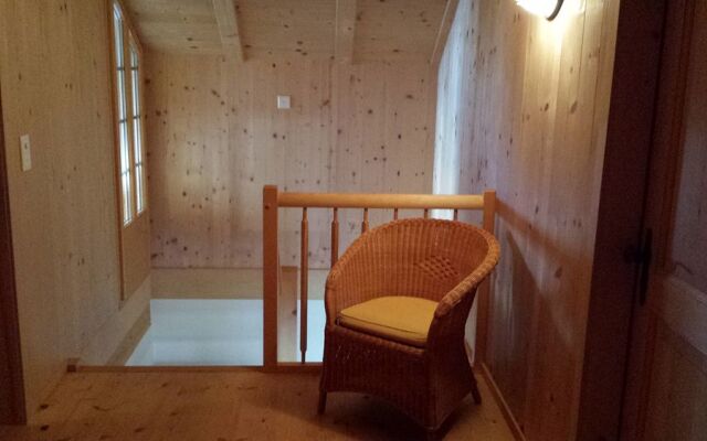 SwissHut B&B