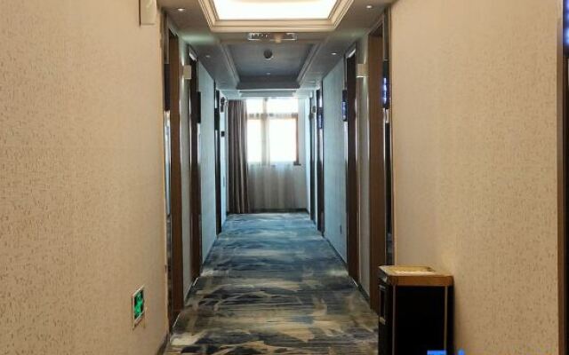 Shenzhen Futian Huaqiang South Feiyuan Hotel