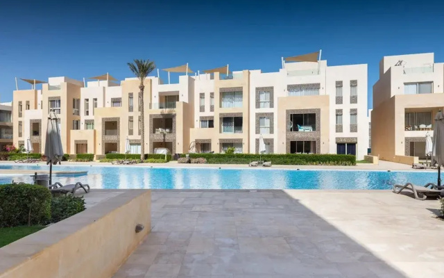 Xuru Stays I Homestyle 3BR Penthouse Pool & Beach View
