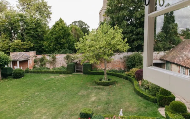 The Newington Place - Spacious 5bdr House With Garden Parking