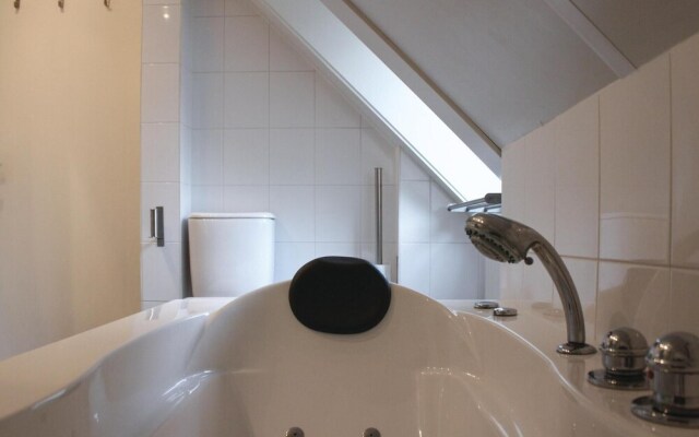 Amazing Home in Wemeldinge With 3 Bedrooms and Wifi