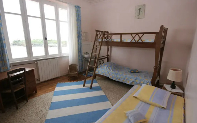 Impressive Villa With Sea View in Clohars-carnoët