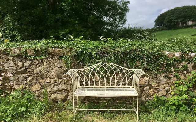 Ty Capel Bryntwrog