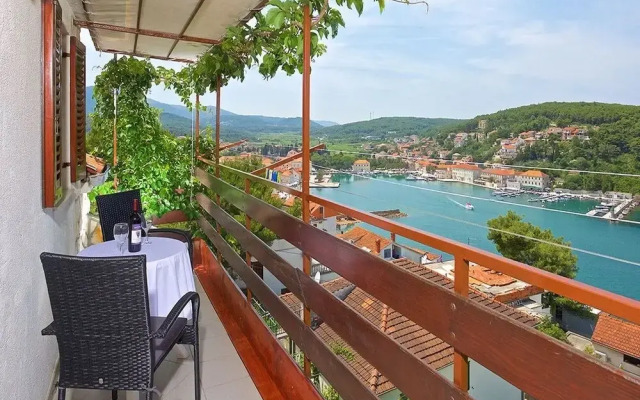 Vibo - Parking and Barbecue - A1 Vinka 1