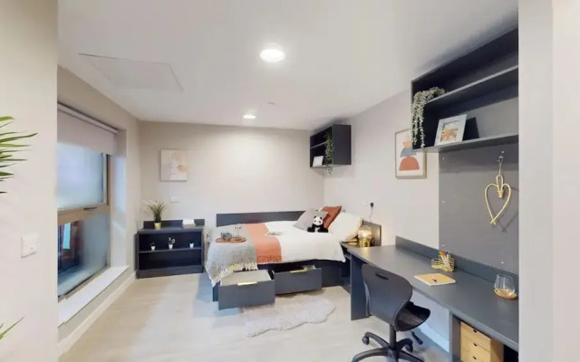 Student Only Exchange Court