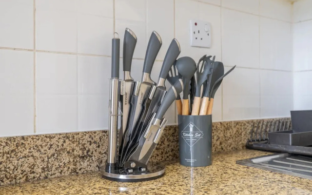 Tranquil 3BR Villa in Springs Community - Sleeps 7