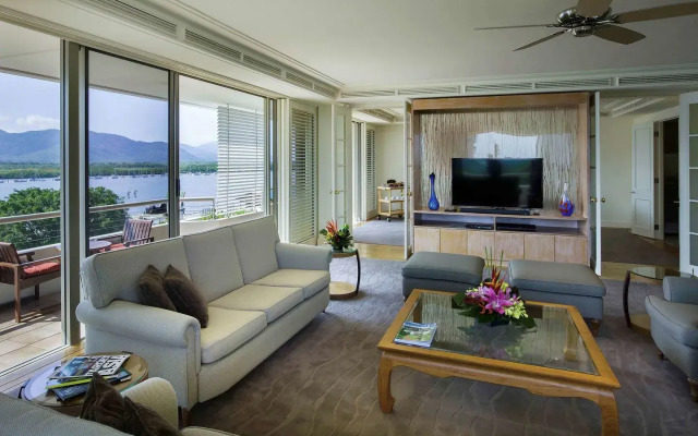 Pullman Reef Hotel Casino