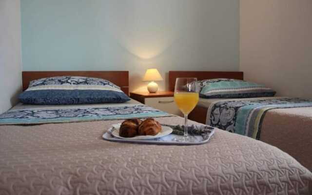 Sea View Apartment Orhideja, Sleeps 4