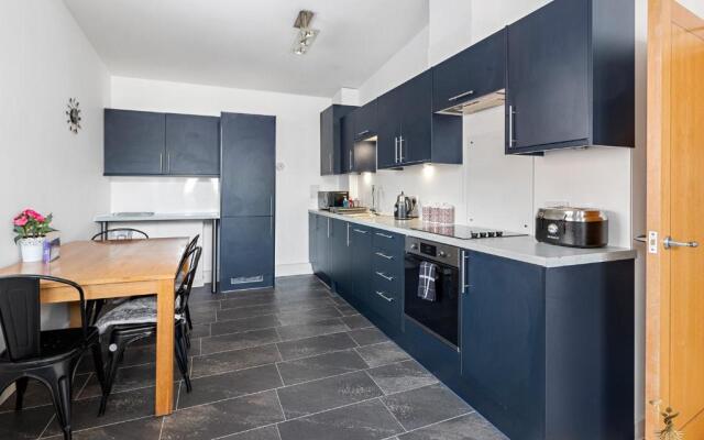 Smythen St, 2 bed apartment with balcony