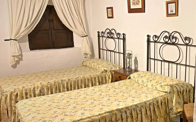 Casa rural familiar en el pueblo de Zahara de la Sierra