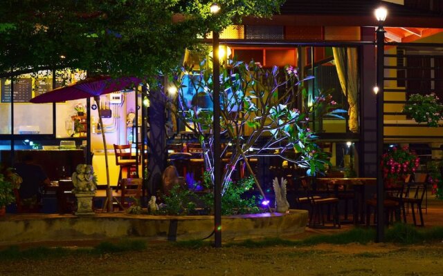 Nantharom Hotel and Restaurant