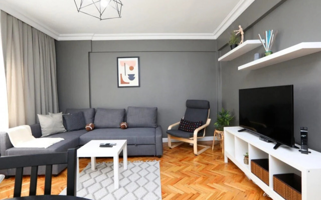 Stylish and Central Flat in Kadikoy