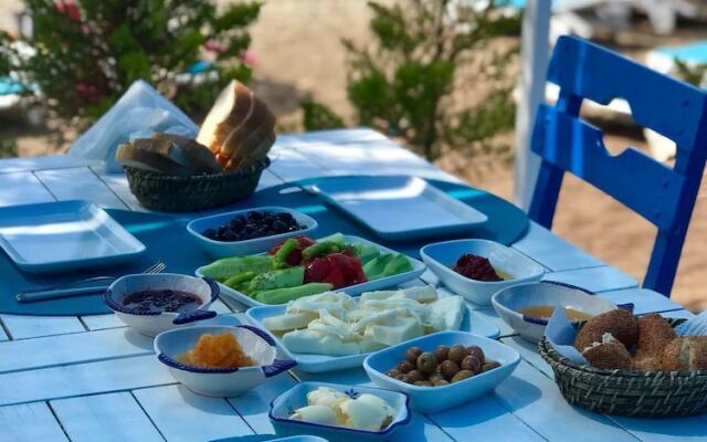 Mavizeytin Beach Club